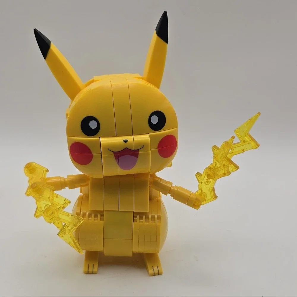 Pokémon Pikachu Interlocking Building Blocks Figure w/ Lightning, 211pcs